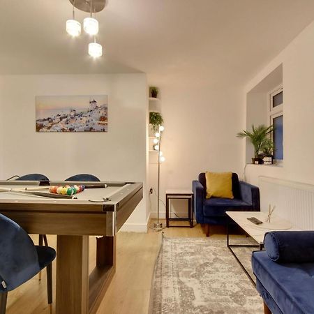 Southsea Getaway Apartment With Pool Table And Hot Tub Portsmouth Exteriér fotografie
