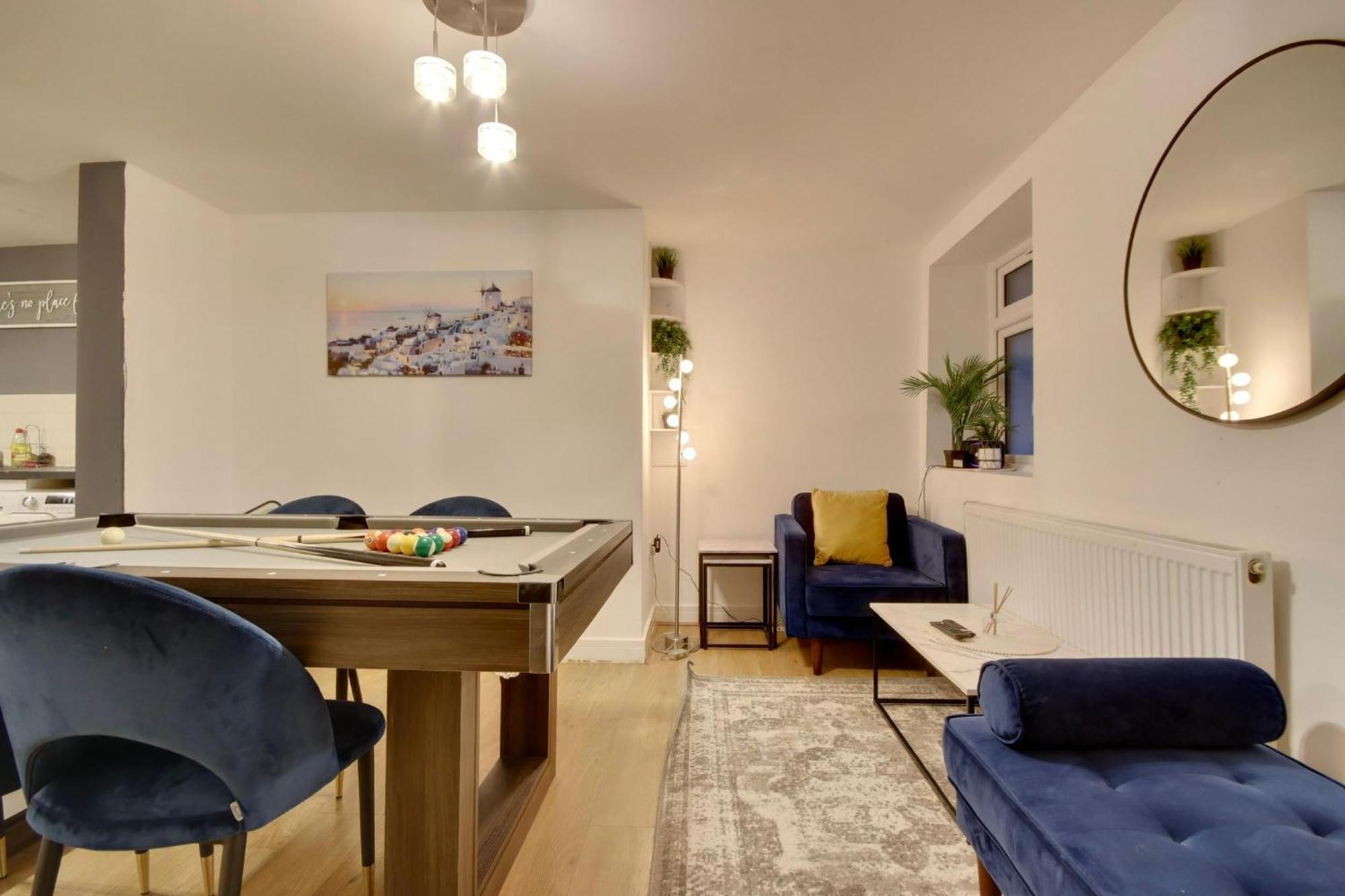 Southsea Getaway Apartment With Pool Table And Hot Tub Portsmouth Exteriér fotografie