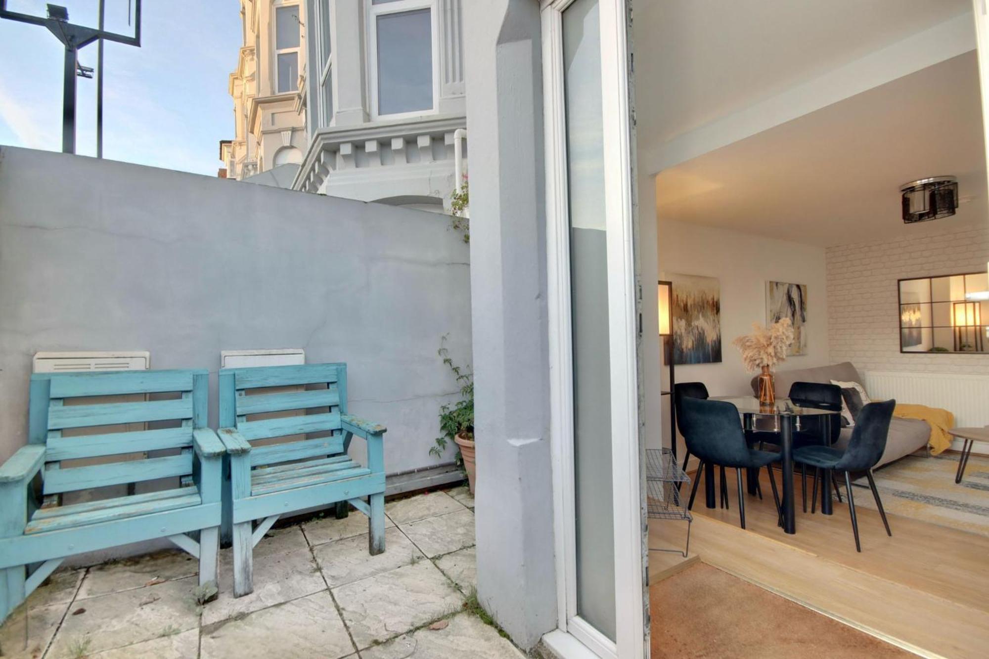 Southsea Getaway Apartment With Pool Table And Hot Tub Portsmouth Exteriér fotografie